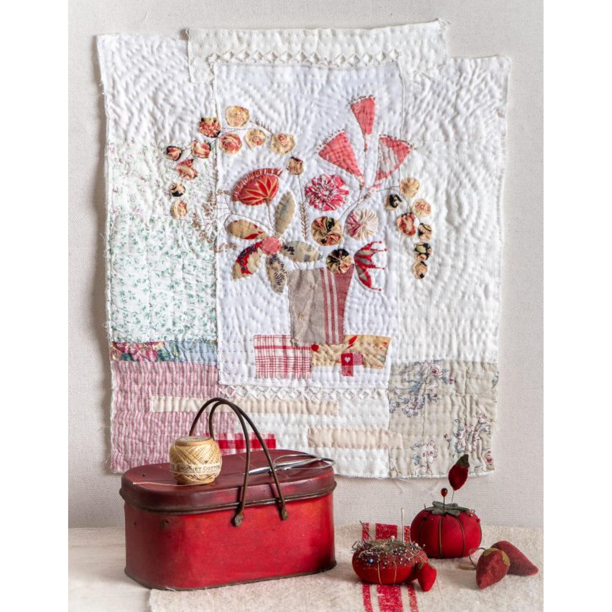 NEWCalico & StitchSue Stichbury The Running Chicken